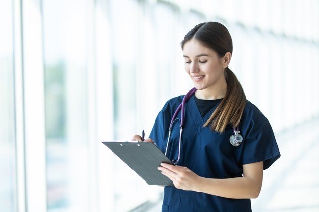 What is Travel Nursing? – How to Become a Travel Nurse & Salary