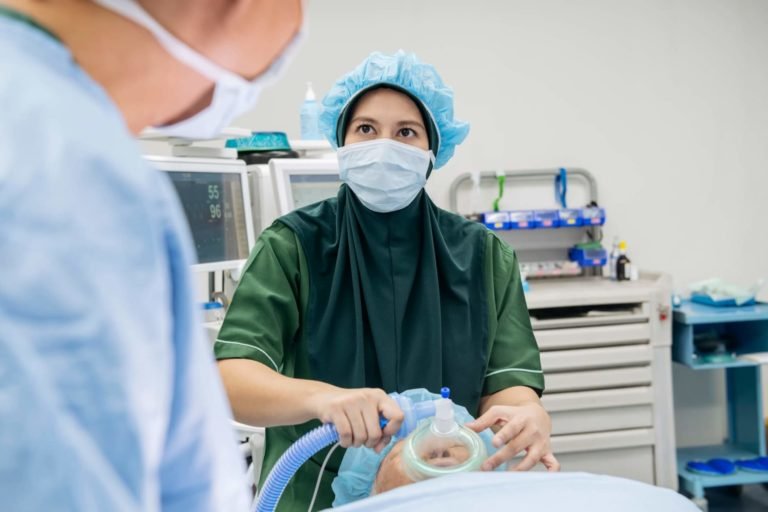 Nurse Anesthetist Career Guide