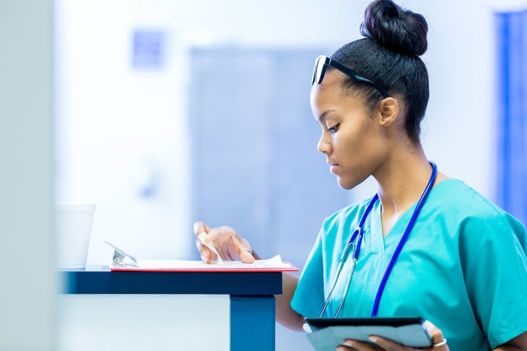 ER Nurse Vs. ICU Nurse